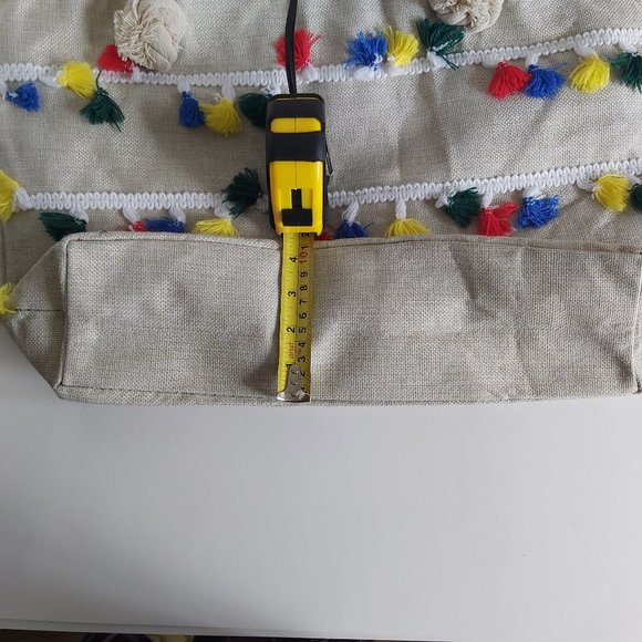 NWOT large Canvas Tote Beach bag colorful tassels - Picture 13 of 14